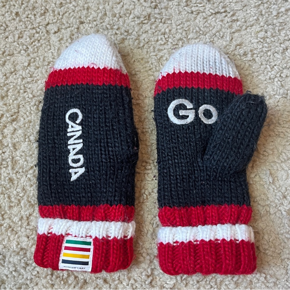 Toddler Size The Hudson's Bay Company HBC Go Canada Olympics Mittens Gloves